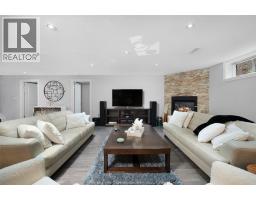 2216 Roxborough, Windsor, ON N9B0A5 Photo 35