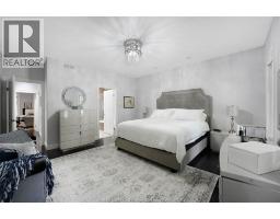 2216 Roxborough, Windsor, ON N9B0A5 Photo 28