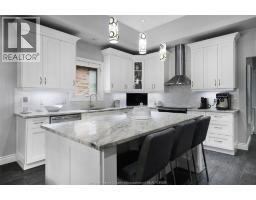 2216 Roxborough, Windsor, ON N9B0A5 Photo 21