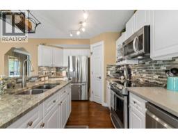 Den - 217 Douglas Glen Close Se, Calgary, AB T2Z2V7 Photo 12