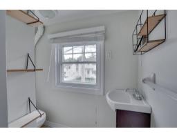 145 Rue Montpetit, Gatineau, QC J8Y4Z9 Photo 21