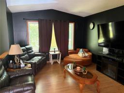 106 Campbell Avenue W, Dauphin, MB R7N0A1 Photo 18