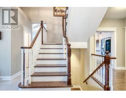 153 Britton Trail, Aurora, ON L4G7S9 Photo 24