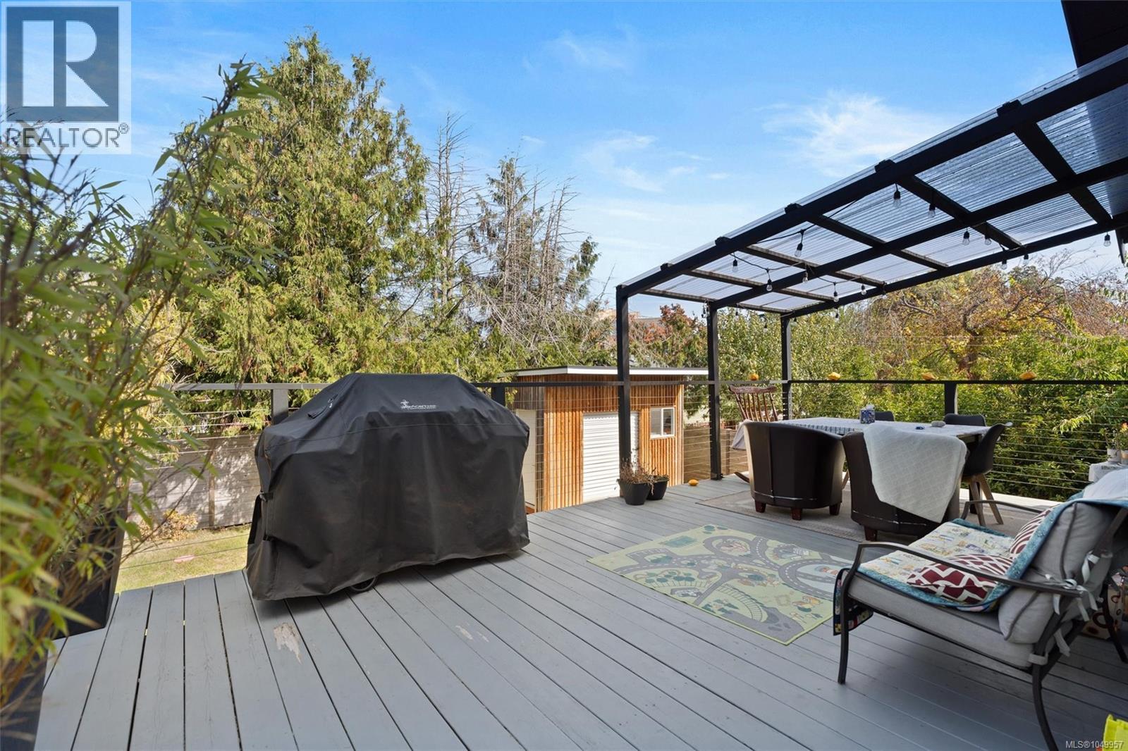1746 Pembroke St - 16