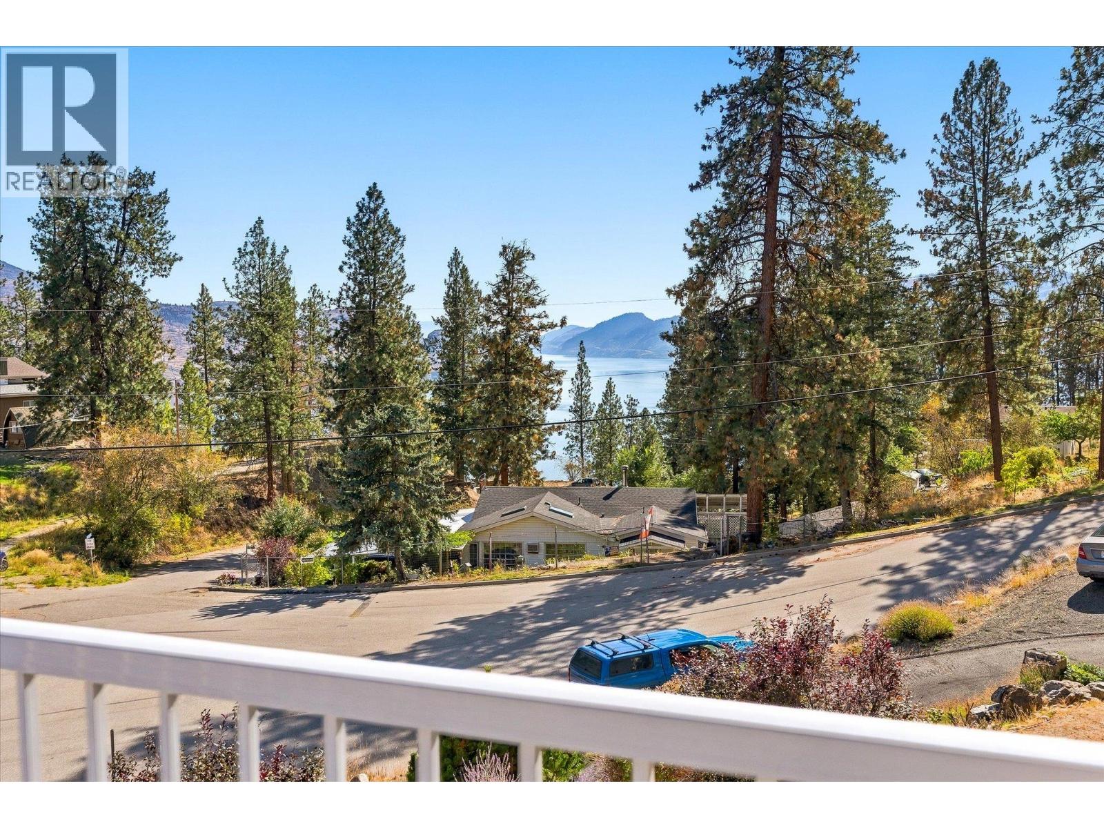 5827 Victoria Street, Peachland