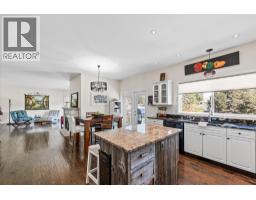 4pc Bathroom - 5827 Victoria Street, Peachland, BC V0H1X4 Photo 13