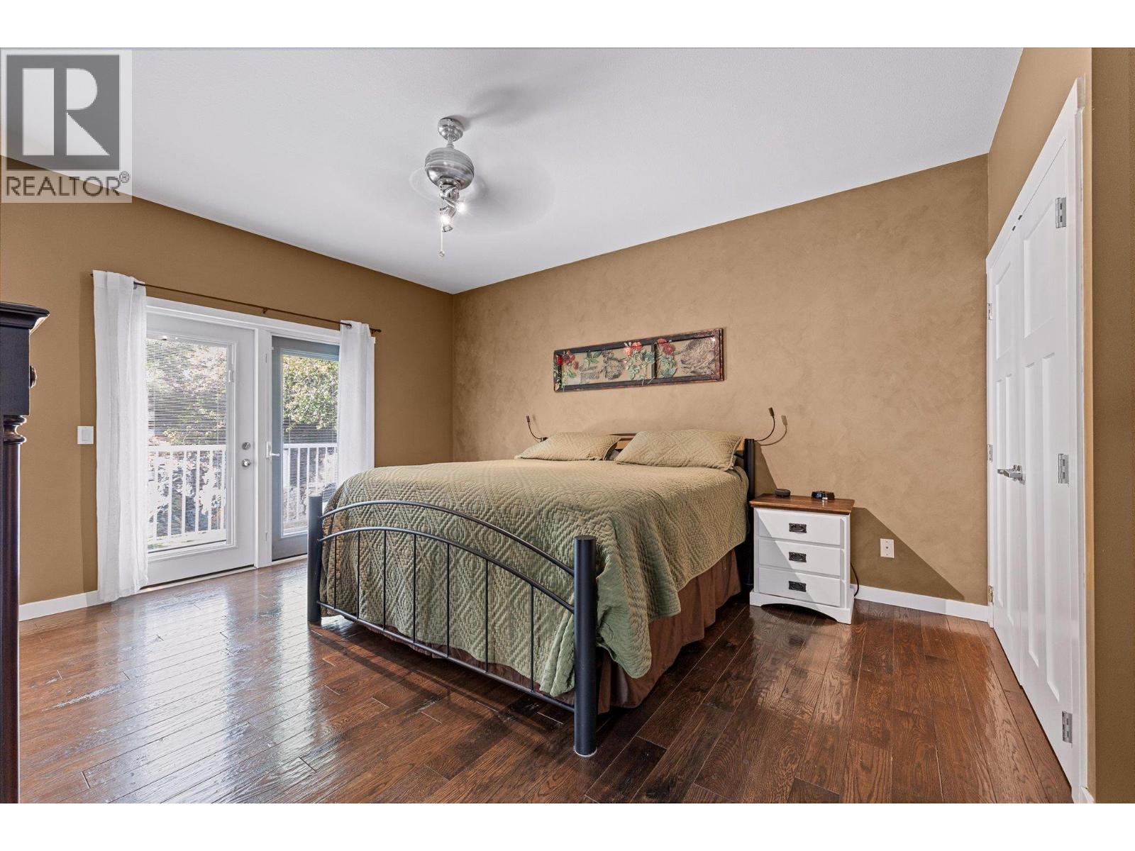 5827 Victoria Street - 21