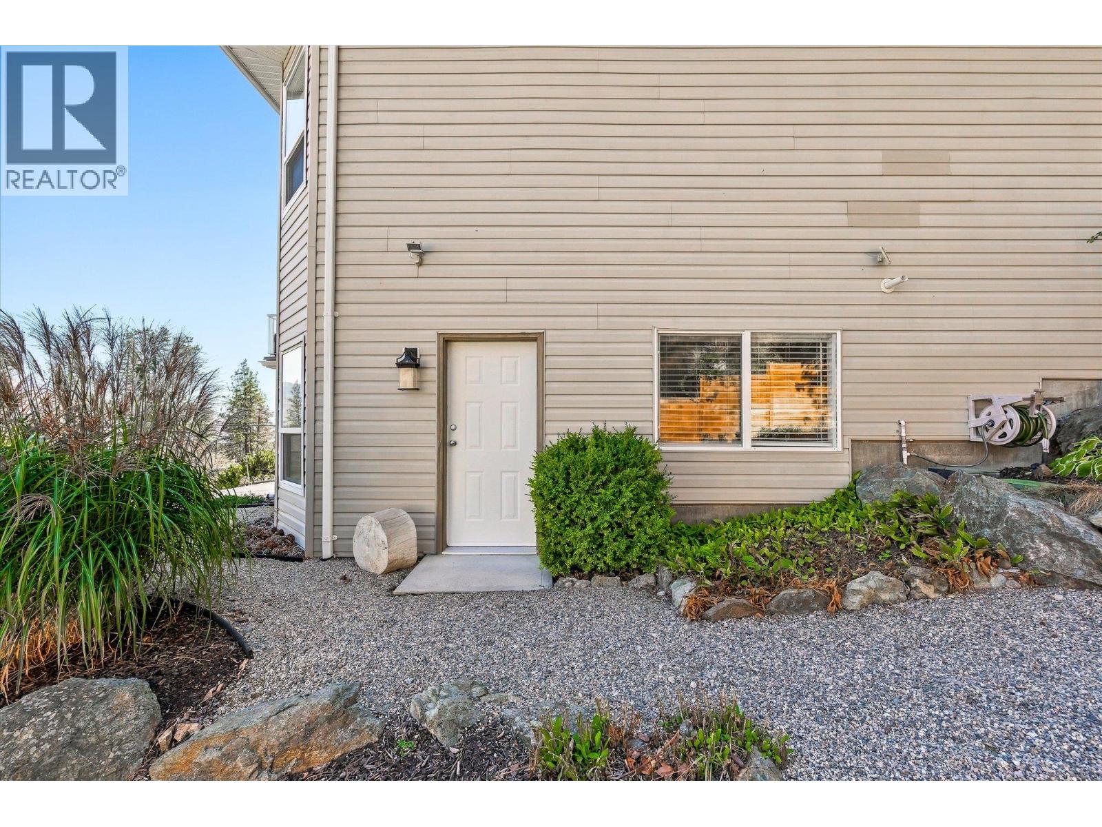 5827 Victoria Street - 43