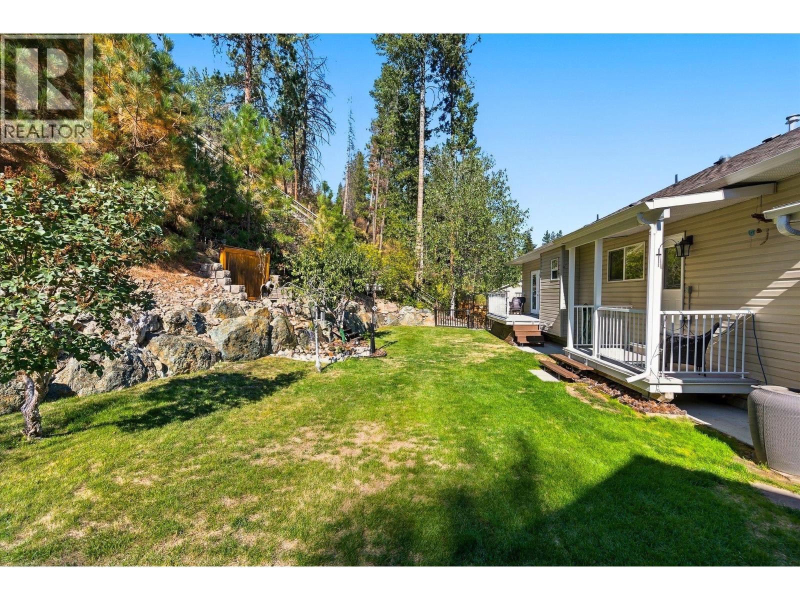 5827 Victoria Street, Peachland
