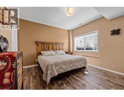 5827 Victoria Street, Peachland, BC V0H1X4 Photo 38