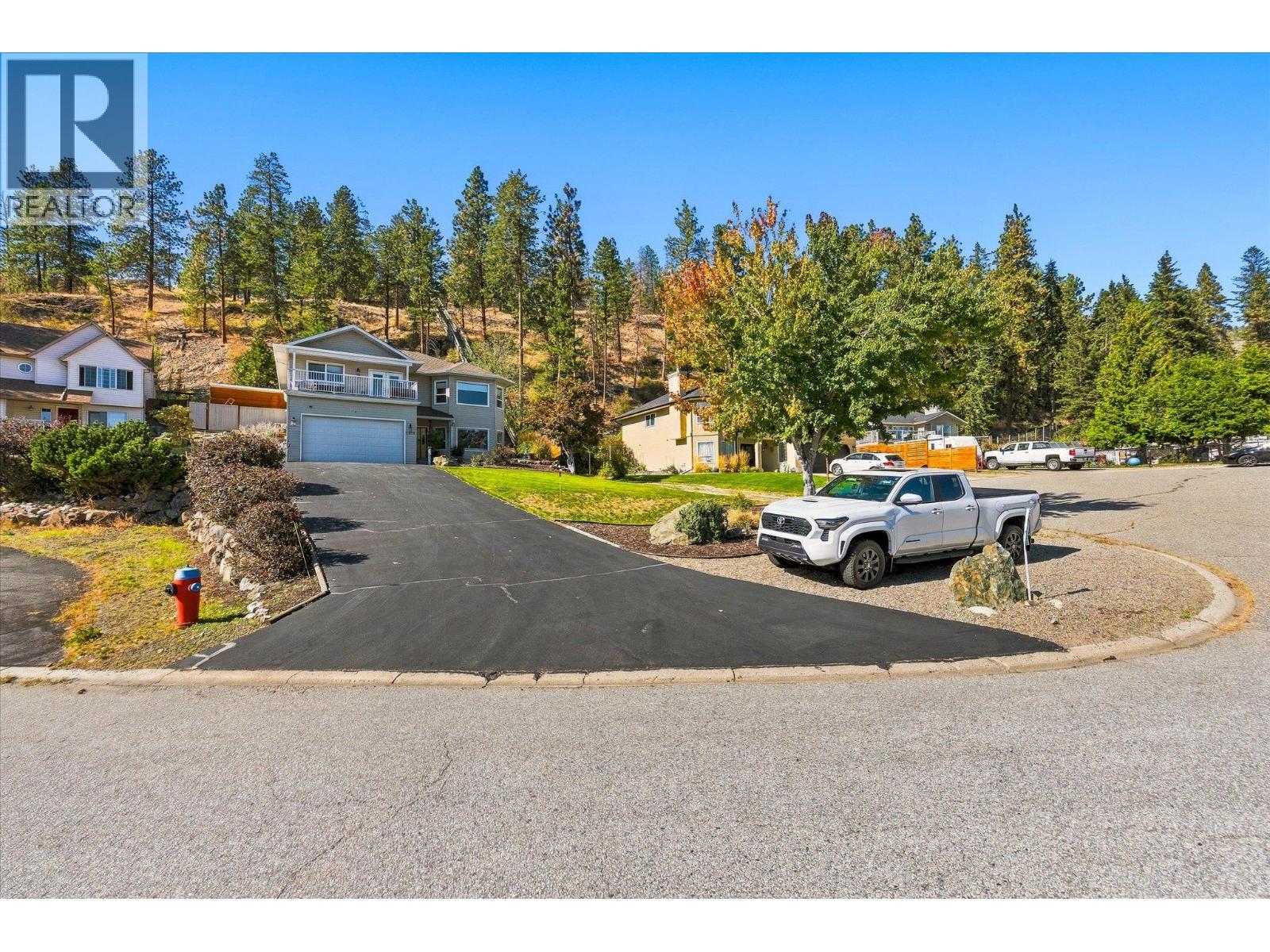 5827 Victoria Street - 59
