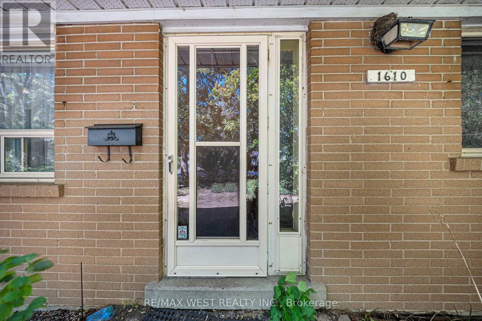 Photo of 1610 MAGENTA COURT