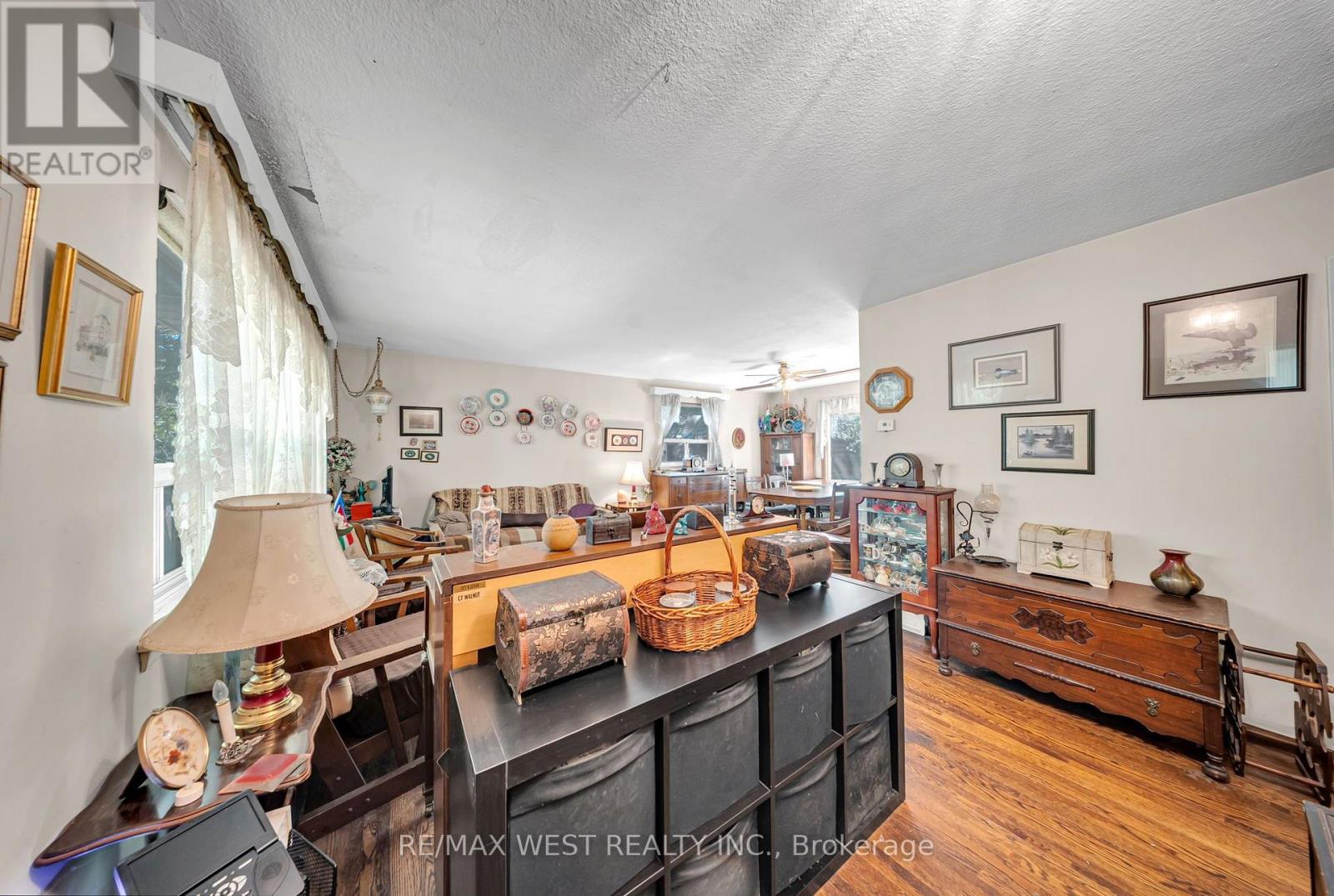 Photo of 1610 MAGENTA COURT