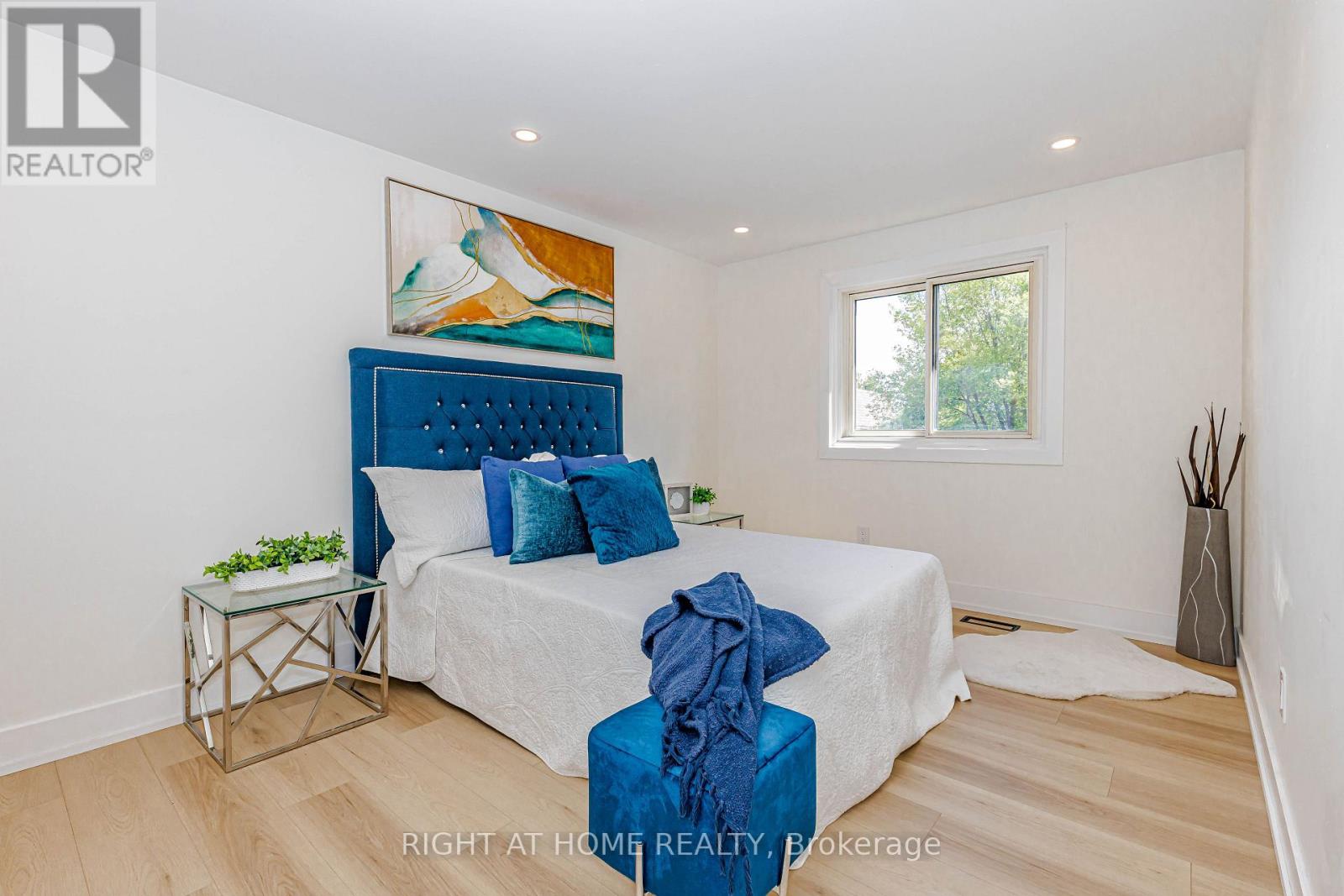 8 HAZELGLEN COURT - Image 26