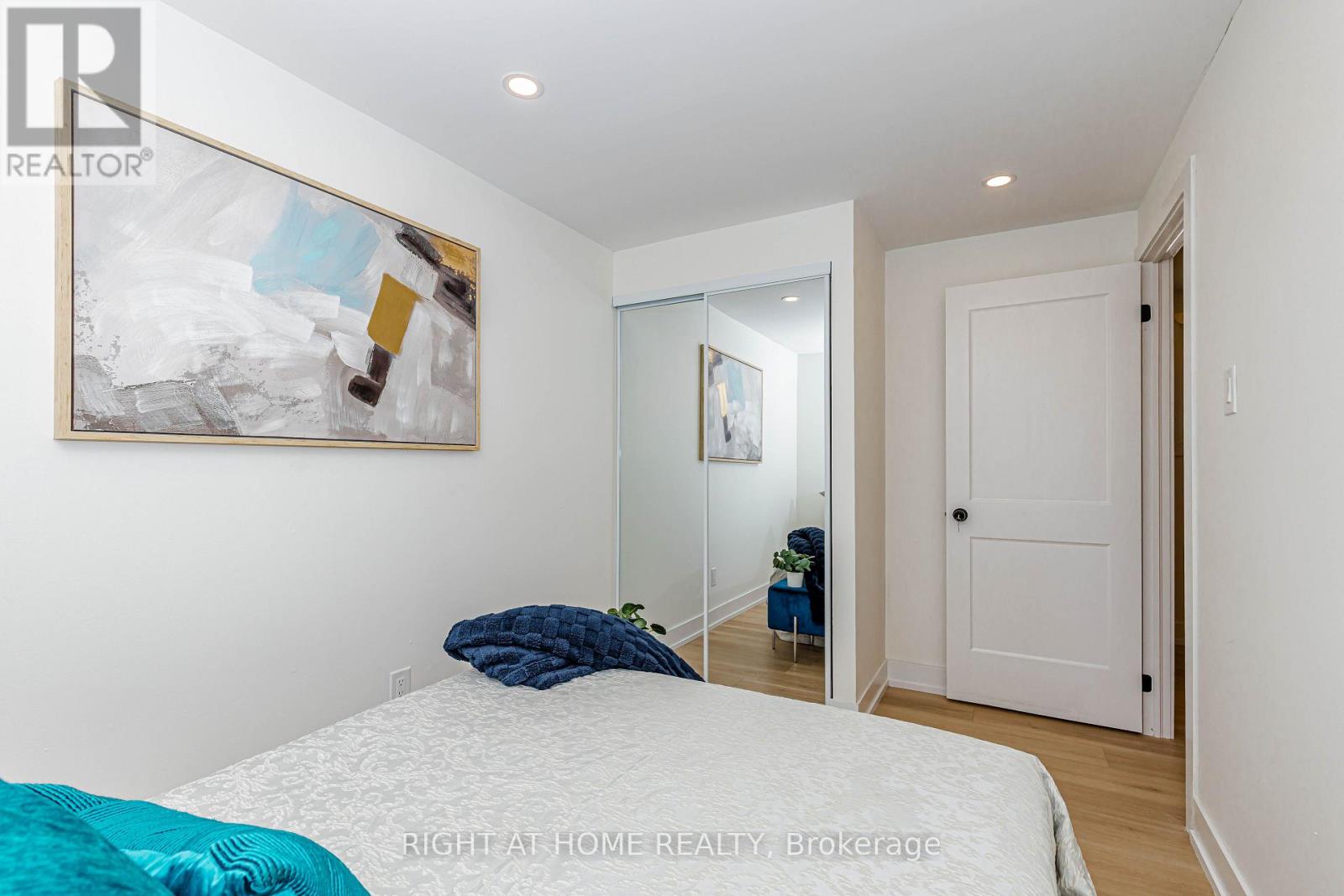 8 HAZELGLEN COURT - Image 36
