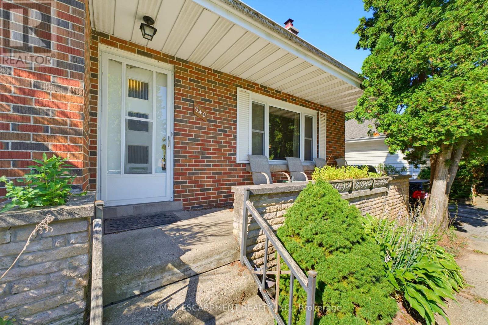 Photo of 940 HARVEY PLACE