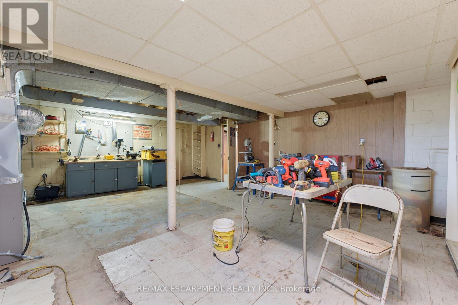 940 HARVEY PLACE - Image 30