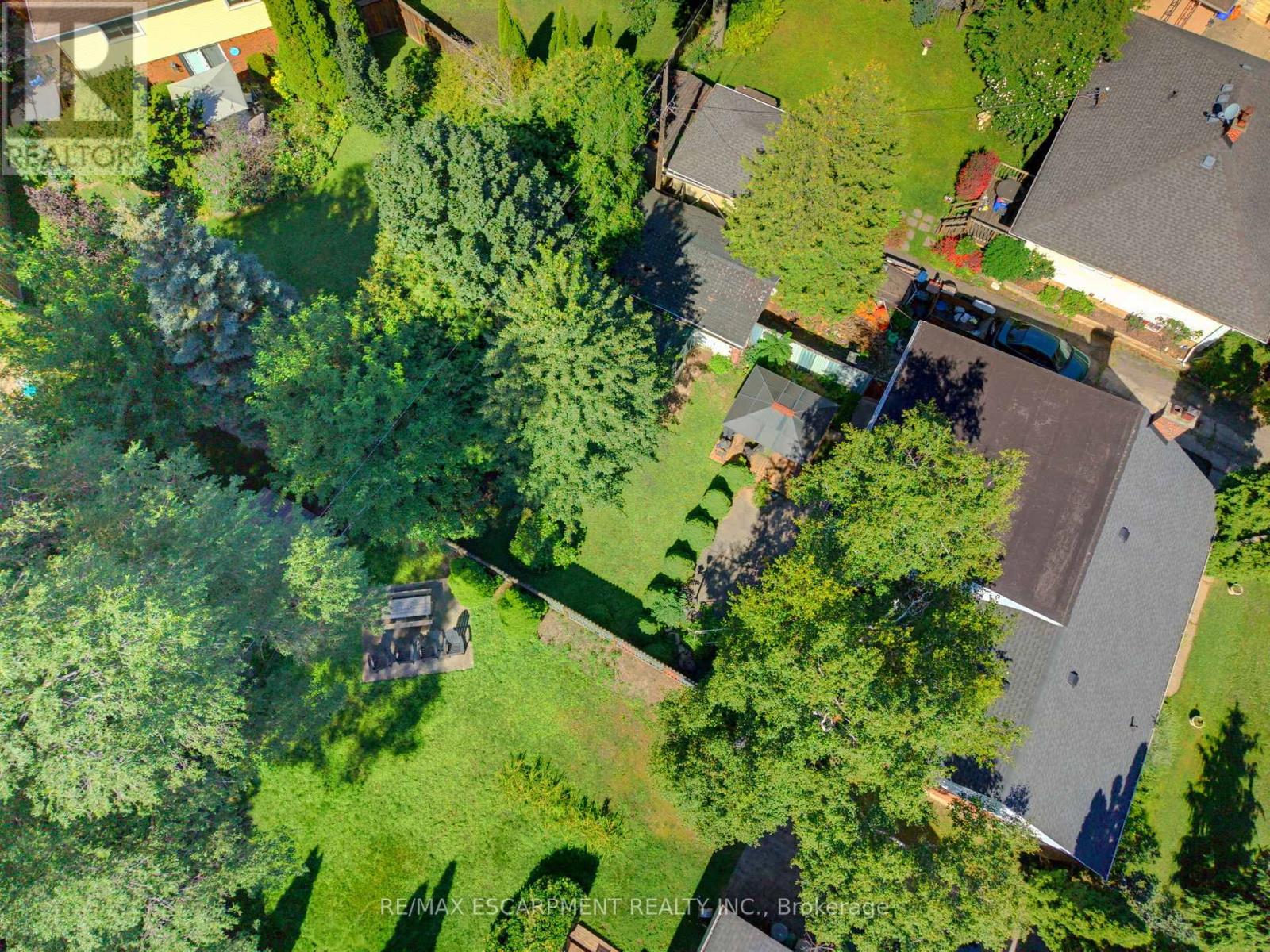 940 HARVEY PLACE - Image 41