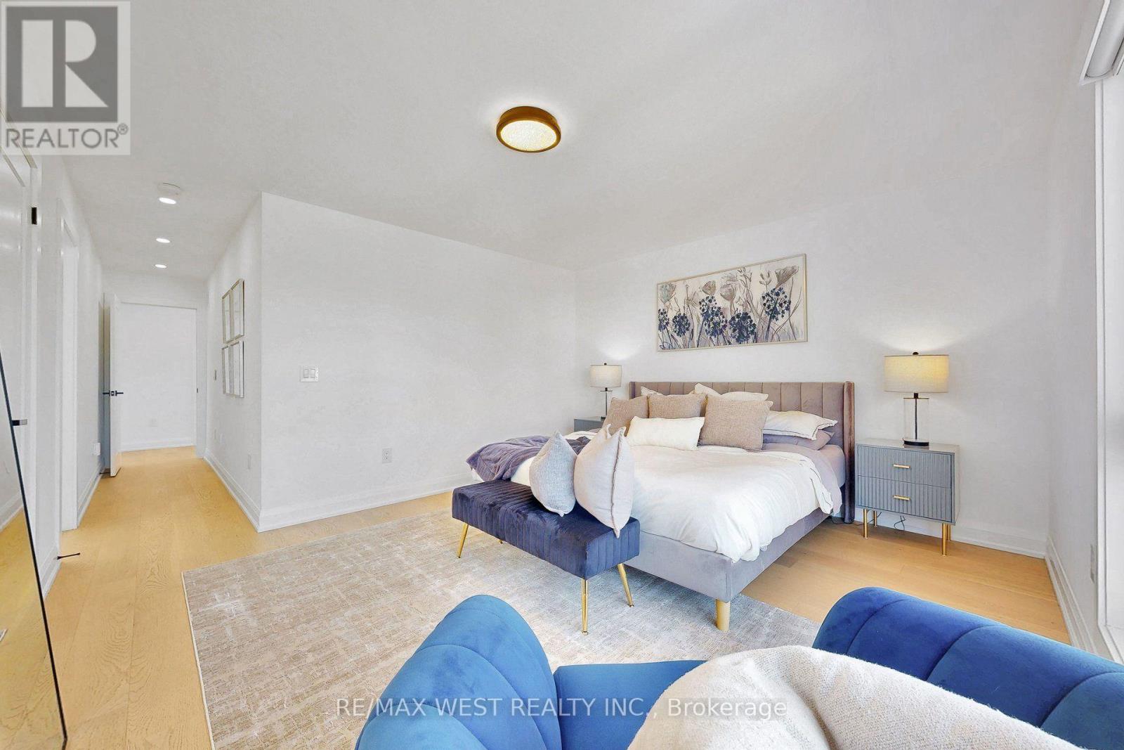 972 CASTLEFIELD AVENUE - Image 25