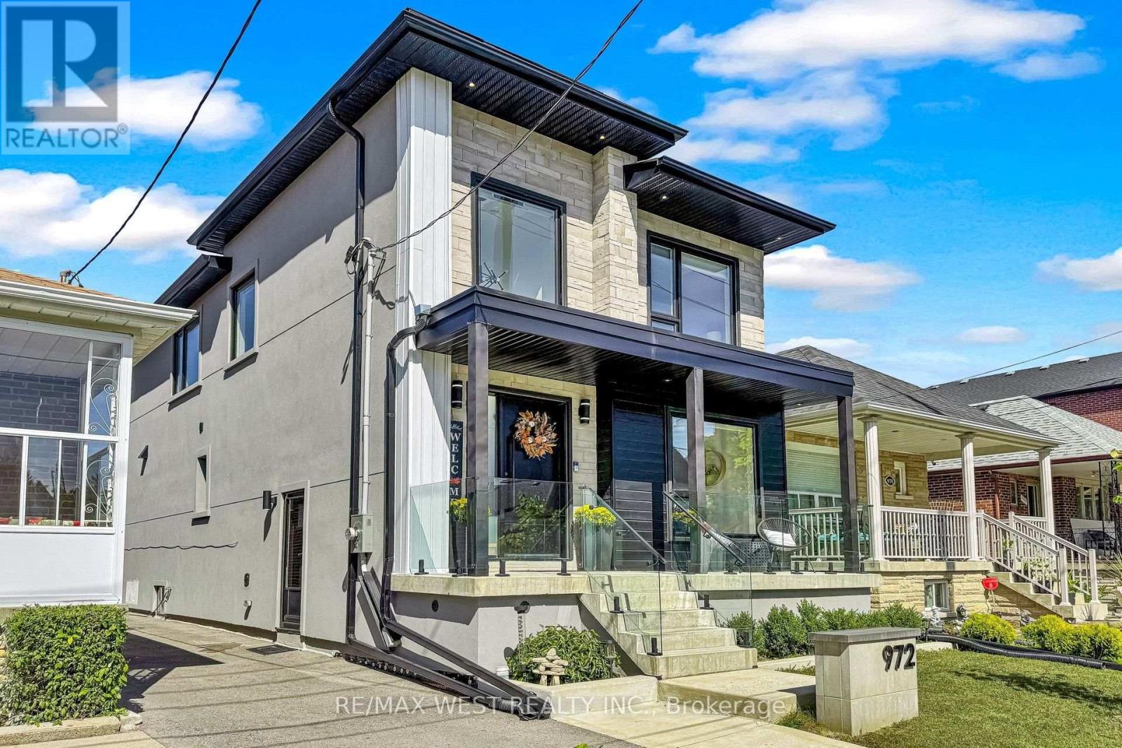 972 CASTLEFIELD AVENUE - 49