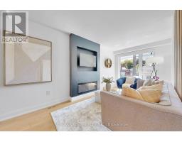 Living room - 972 Castlefield Avenue, Toronto, ON M6B1E2 Photo 10