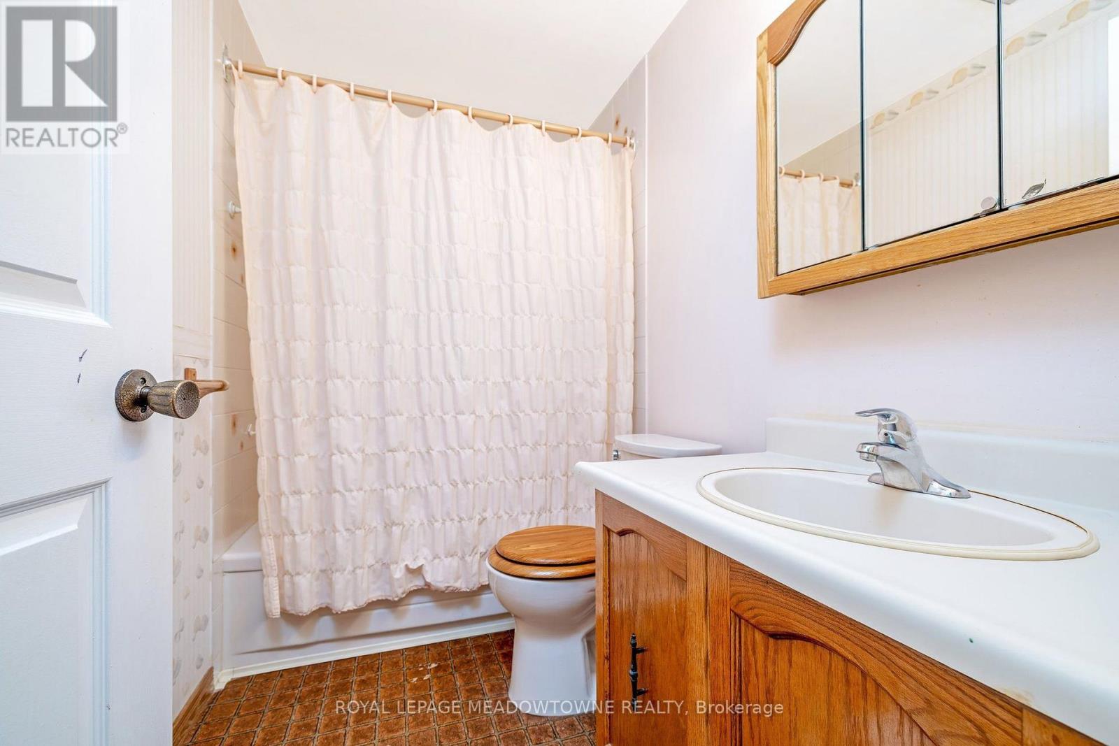 12 MULLEN PLACE - Image 29