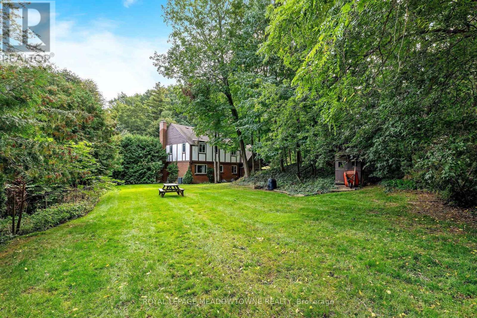 12 MULLEN PLACE - Image 30