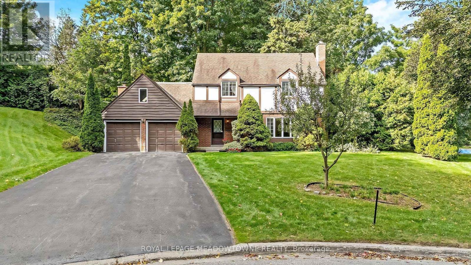 12 MULLEN PLACE - Image 36