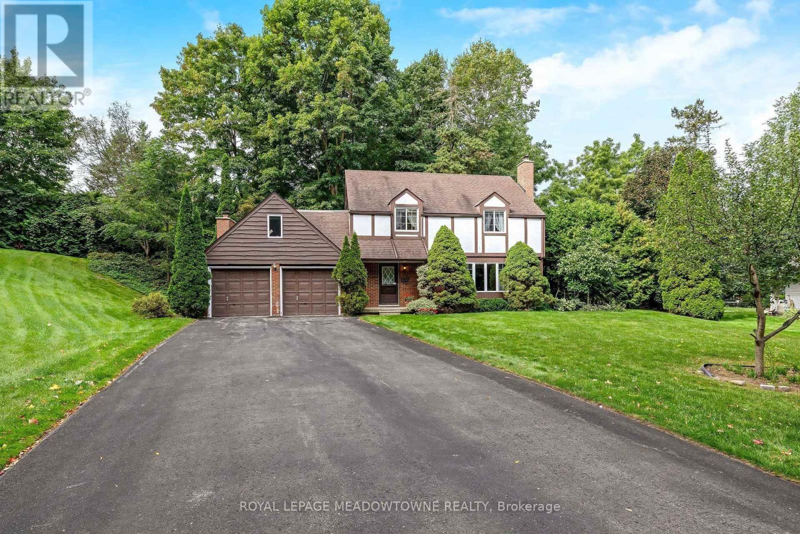 12 MULLEN PLACE - 4