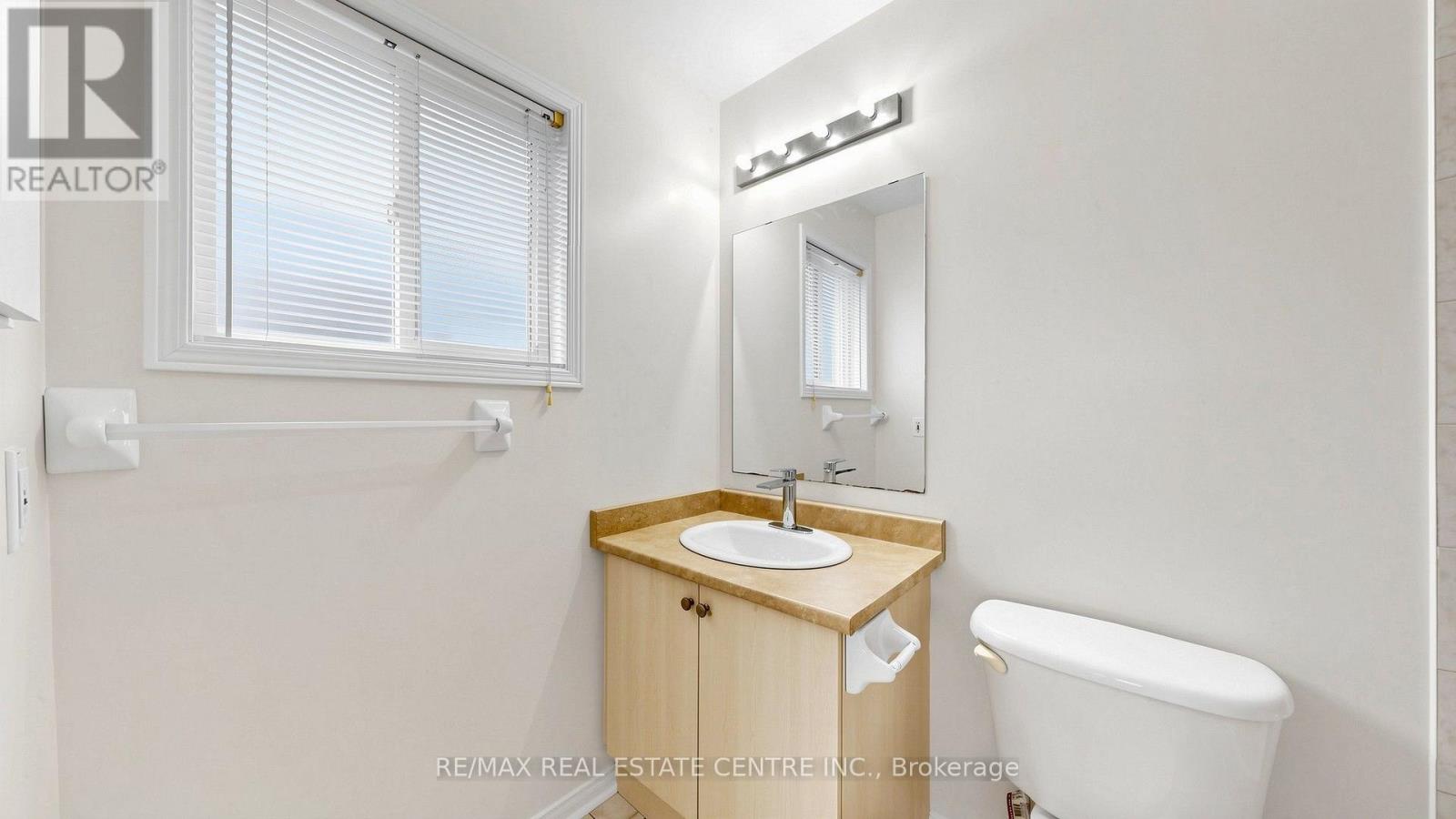 30 CULTURE CRESCENT - 26