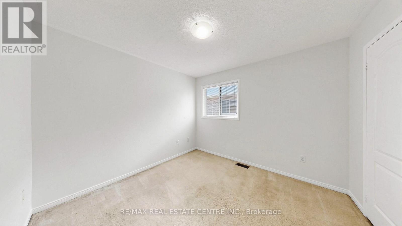 30 CULTURE CRESCENT - 27