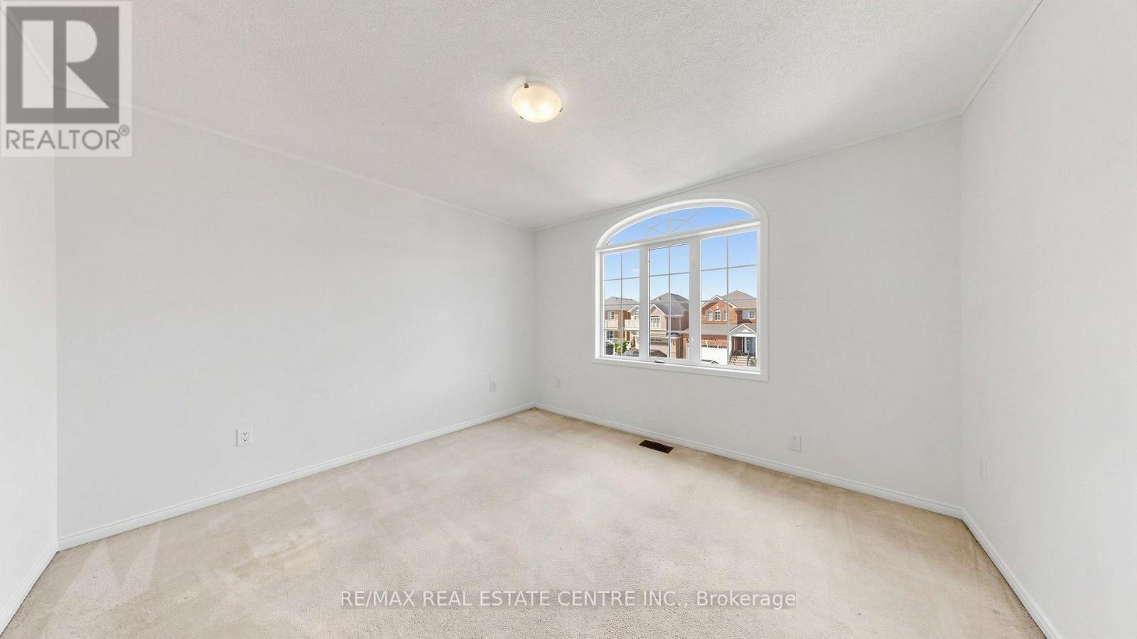 30 CULTURE CRESCENT - 29