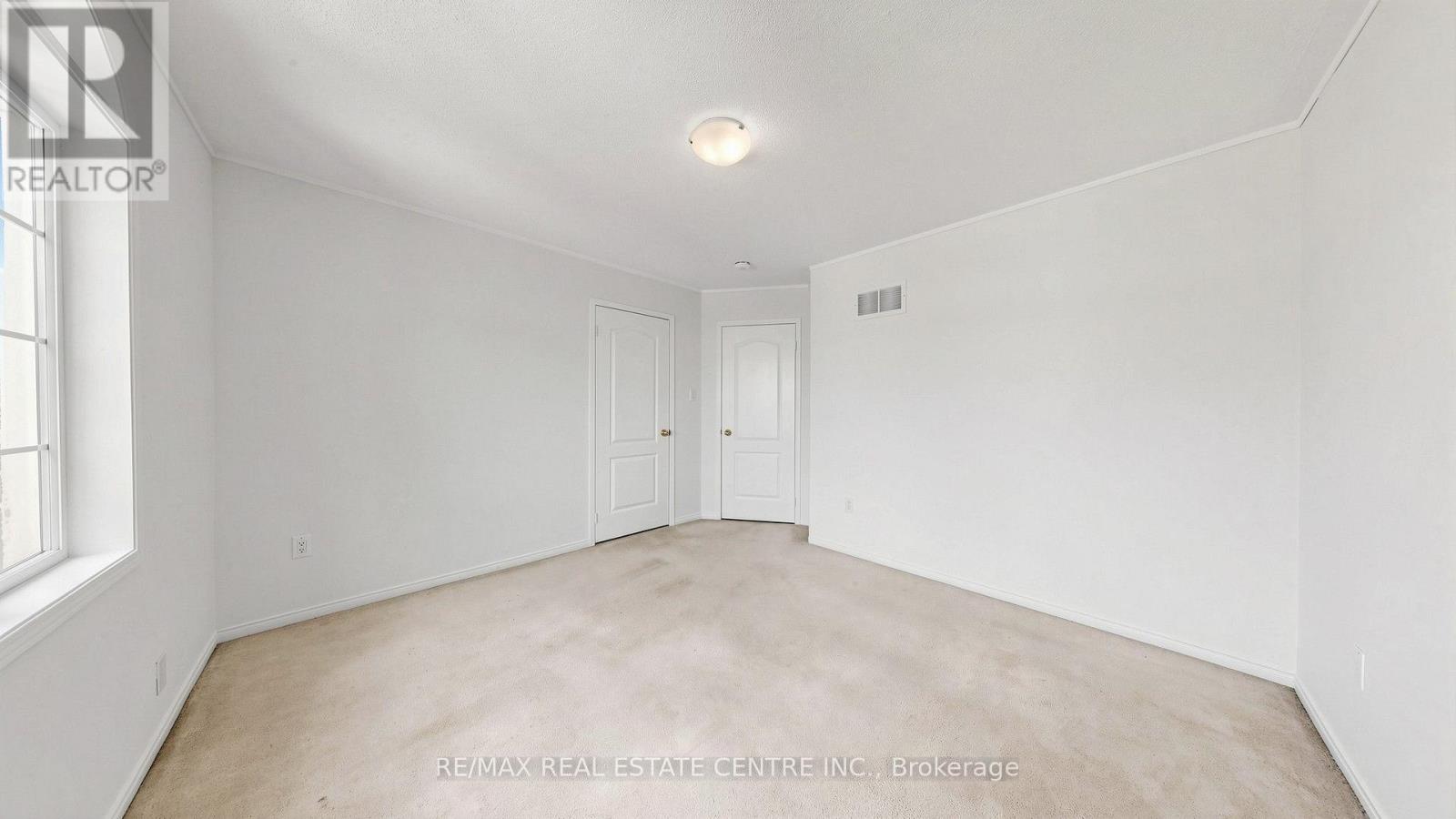 30 CULTURE CRESCENT - 31