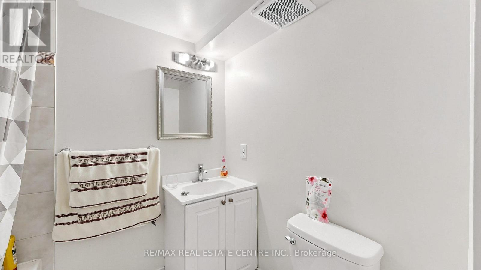 30 CULTURE CRESCENT - 38