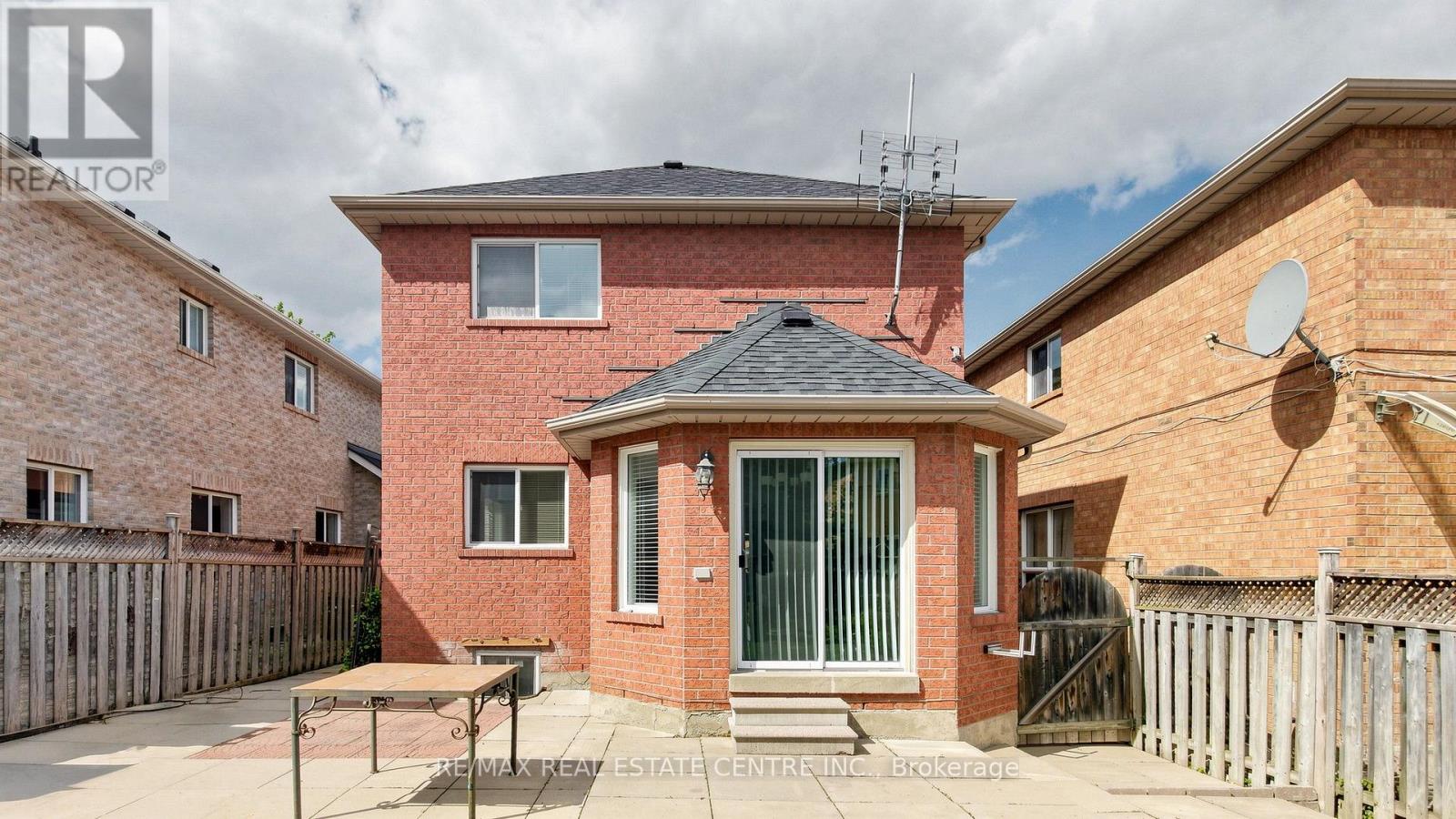 30 CULTURE CRESCENT - 41