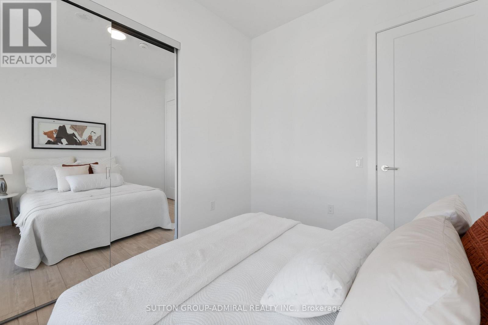 #224 858 DUPONT STREET - 12