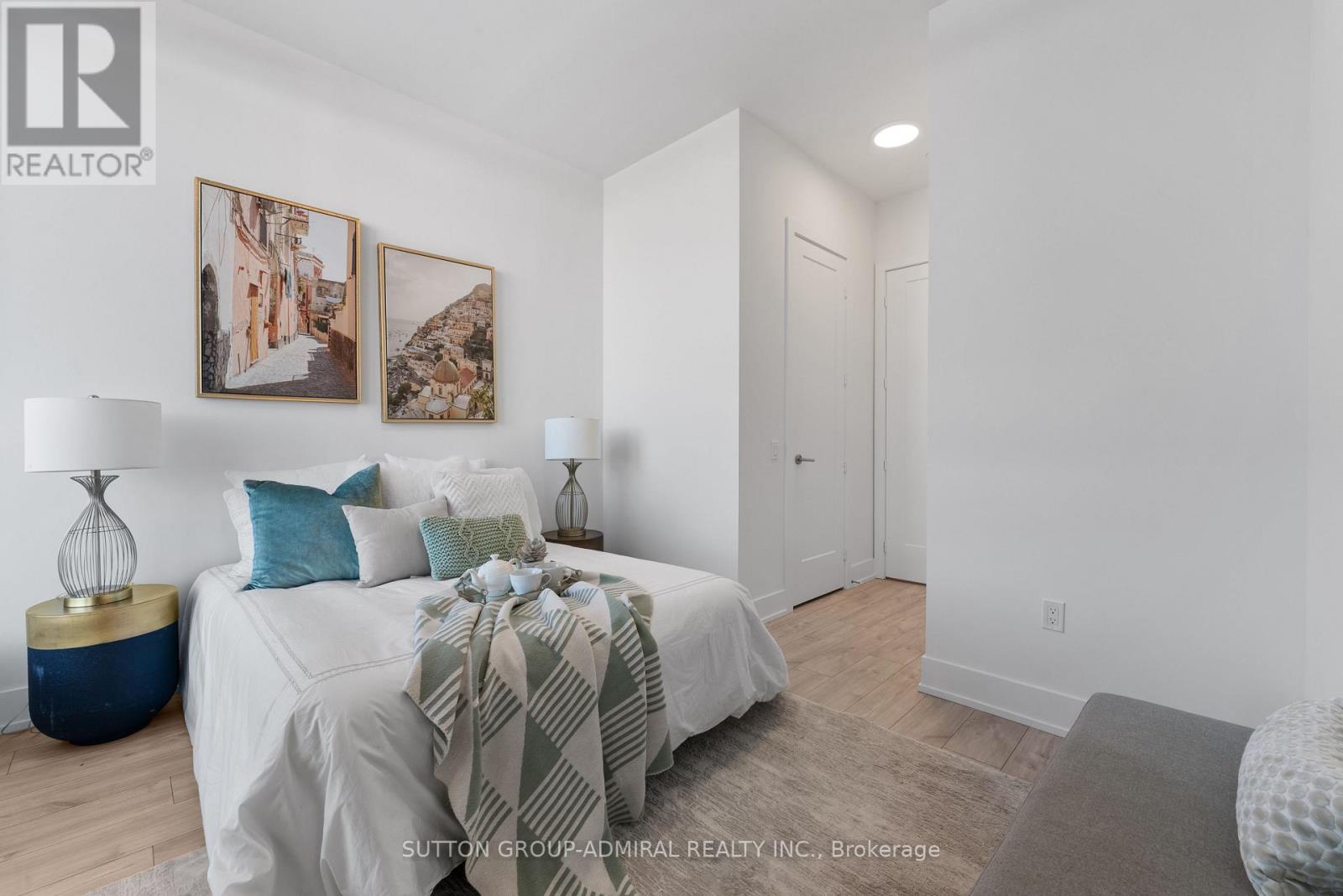 #224 858 DUPONT STREET - 16