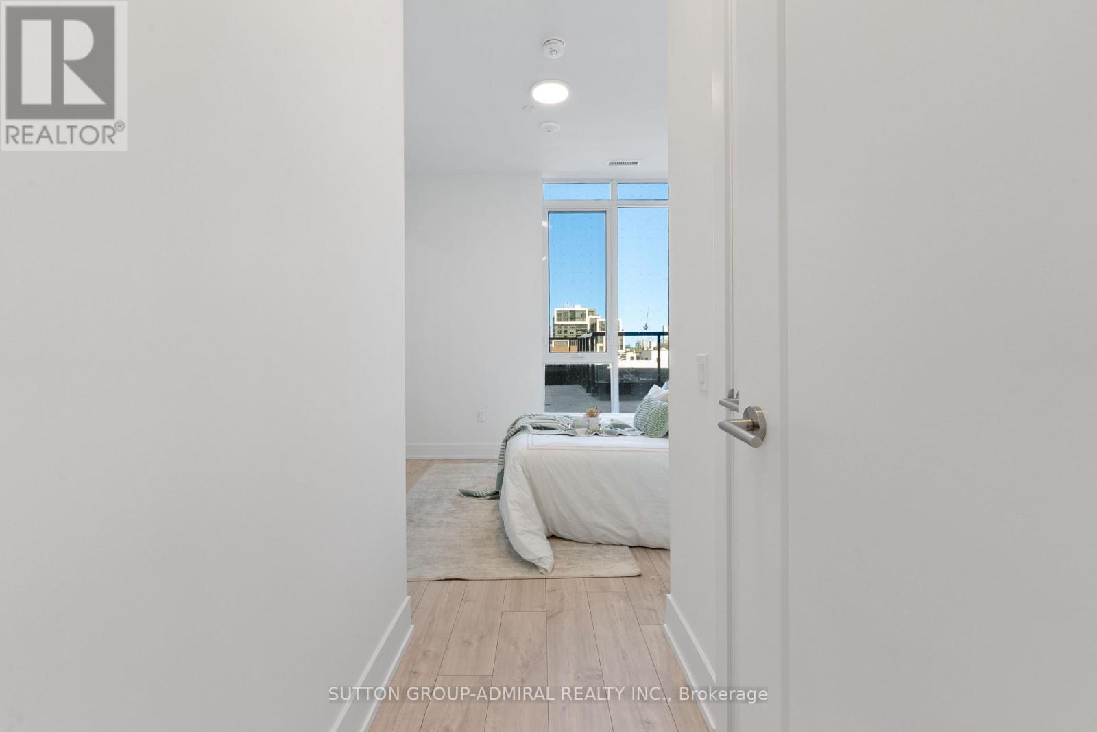 #224 858 DUPONT STREET - 19