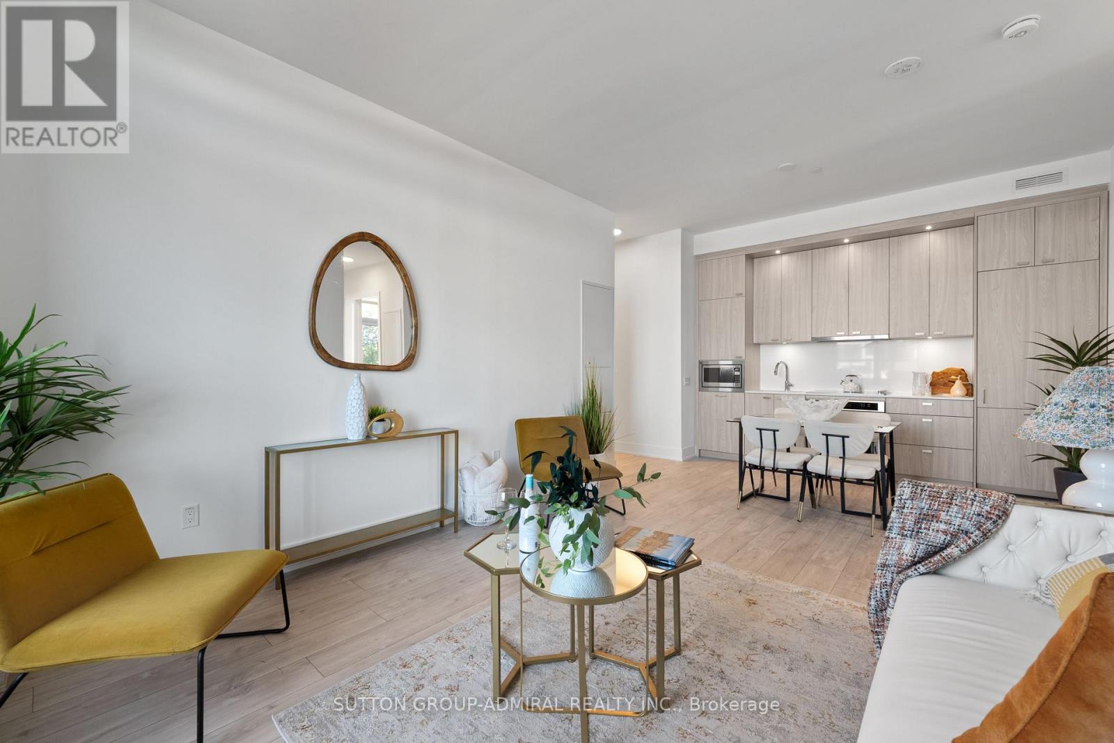 #224 858 DUPONT STREET - 21
