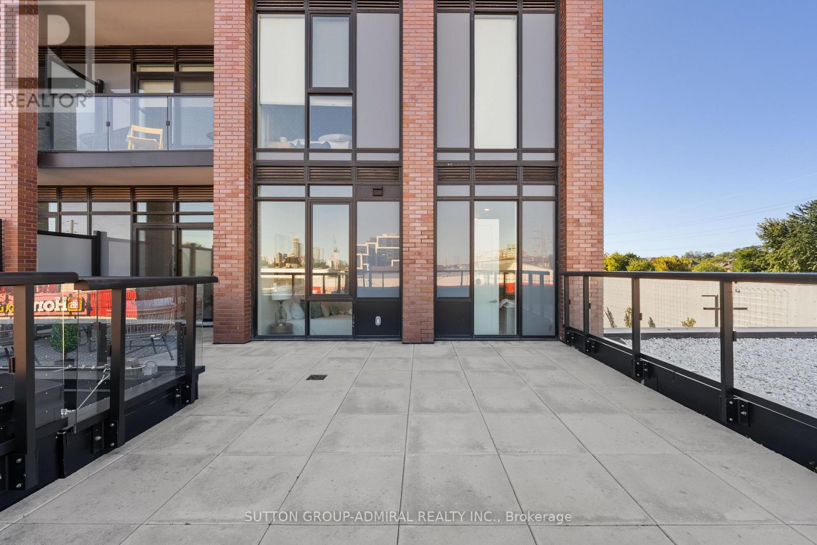 #224 858 DUPONT STREET - Image 27