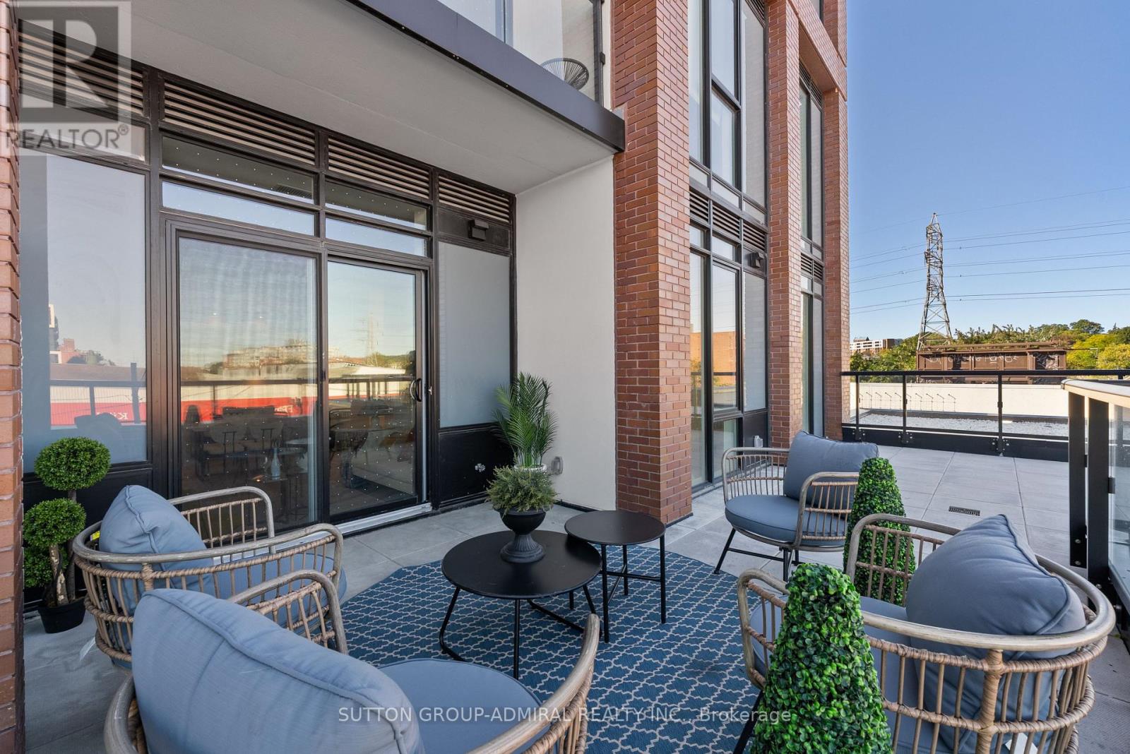 #224 858 DUPONT STREET - 29