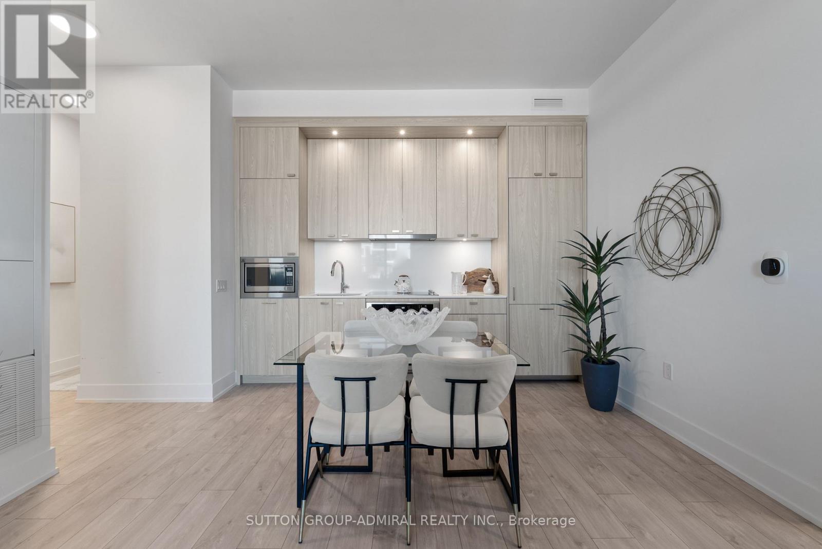 #224 858 DUPONT STREET - 7