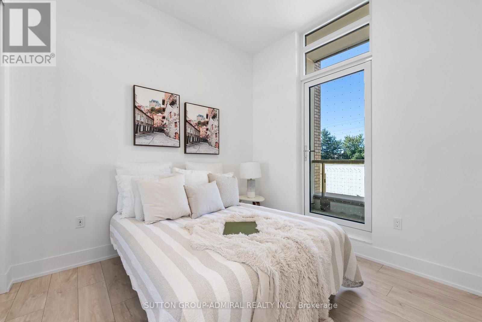 #224 858 DUPONT STREET - 9