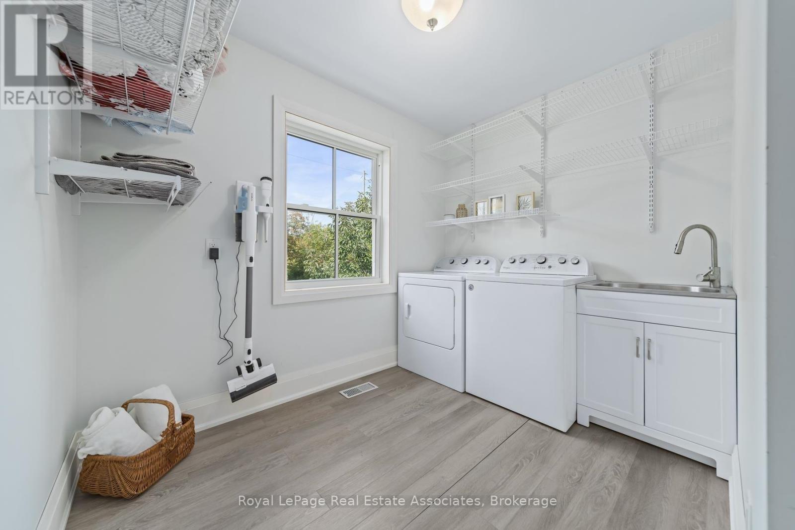 16 WILDWOOD ROAD - 28