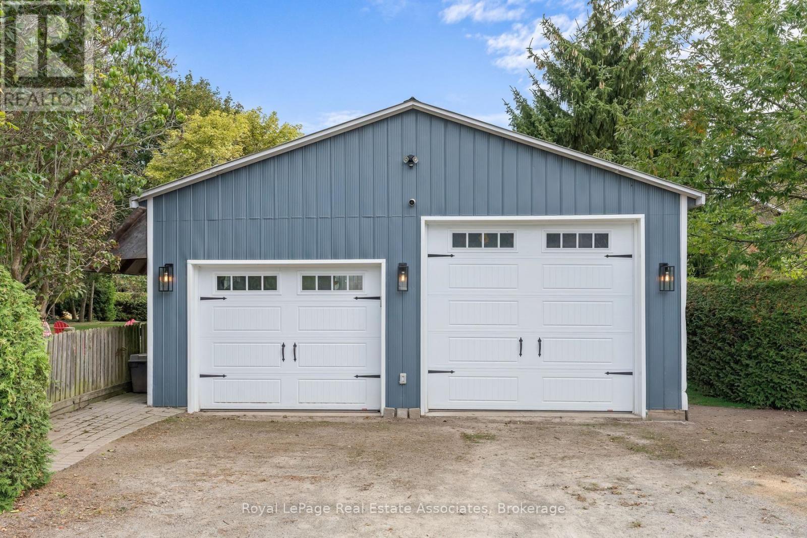 16 WILDWOOD ROAD - 46