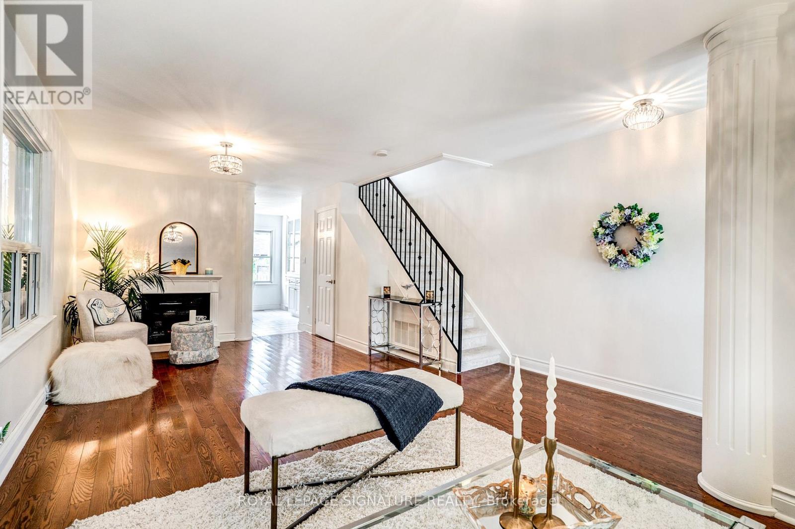 Photo of 105 EARLSCOURT AVENUE