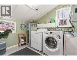 Kitchen - 66 East 32nd Street, Hamilton, ON L8V3R9 Photo 10