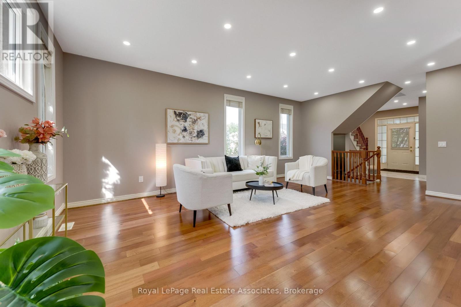 406 SANDY COVE CRESCENT — photo 3