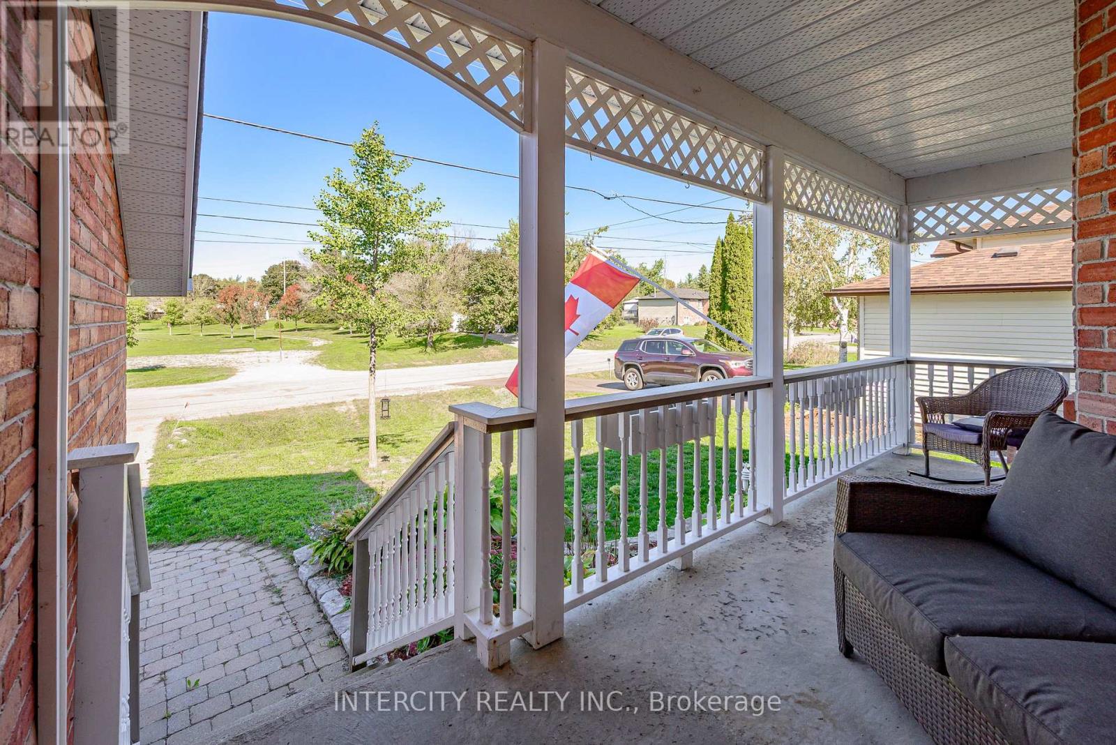 48 CHAMPLAIN BOULEVARD - 7