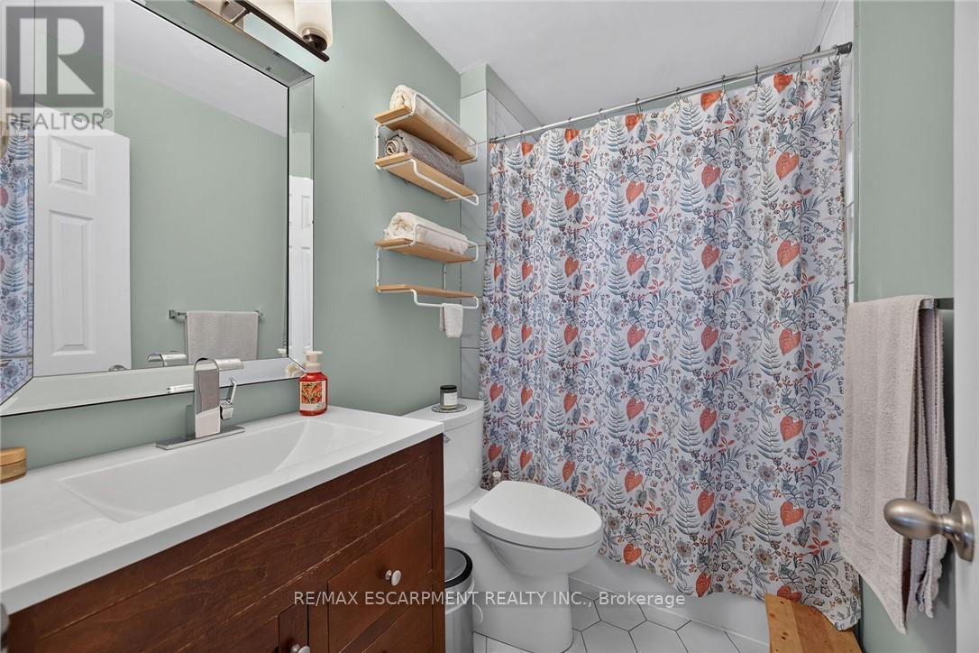 82 Division Street, Brantford, ON photo 19